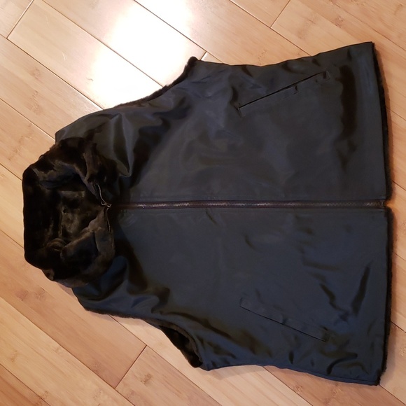 Reversible faux vest with pockets - Picture 10 of 13